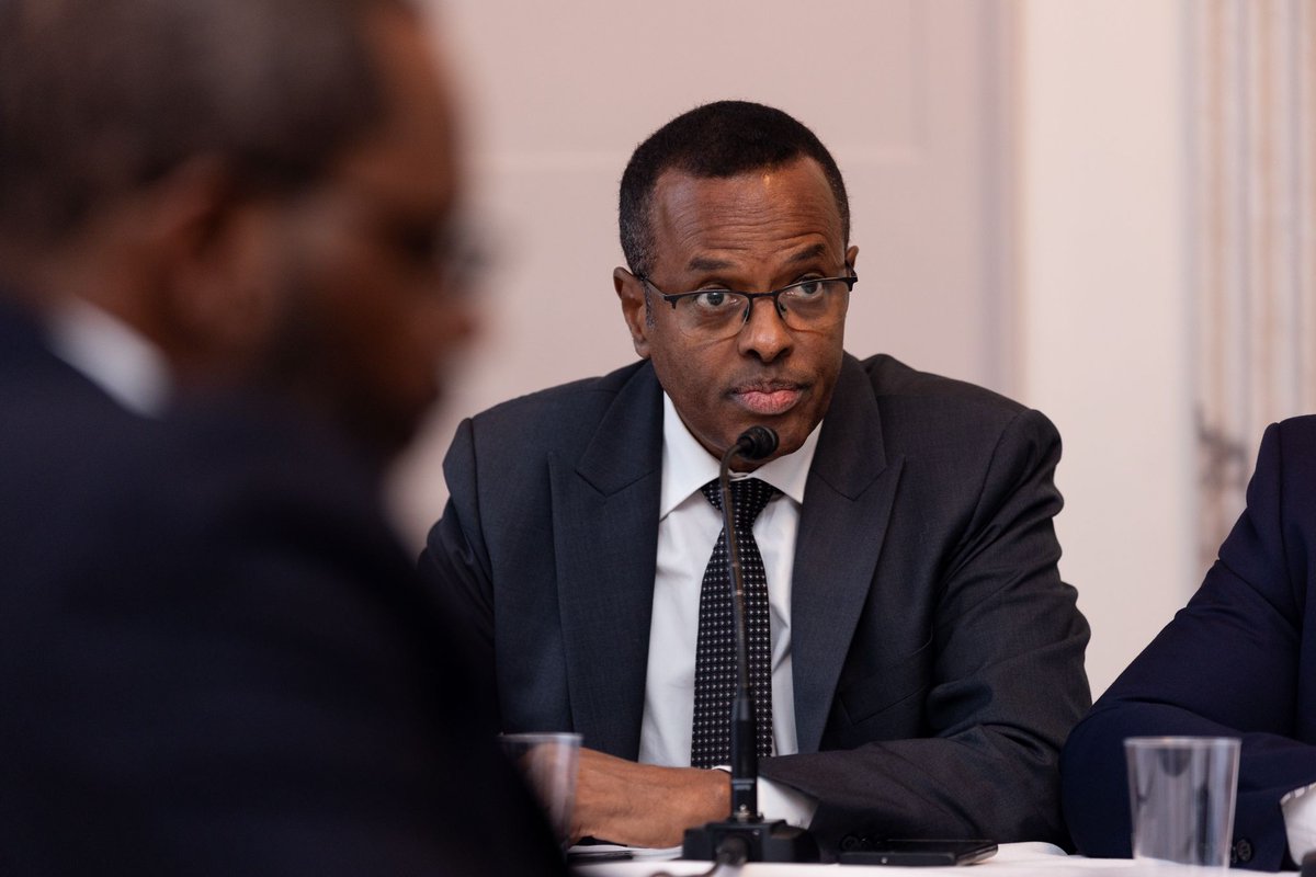 ken_giami's tweet photo. Collaborative action is crucial to address challenges like geopolitical tensions and infrastructure deficits in Africa. From empowering SMEs to advancing financial inclusion, our collective efforts aim to sculpt a brighter economic future. #CollaborativeFinance #Resilience https://t.co/tSRS1NgNEU