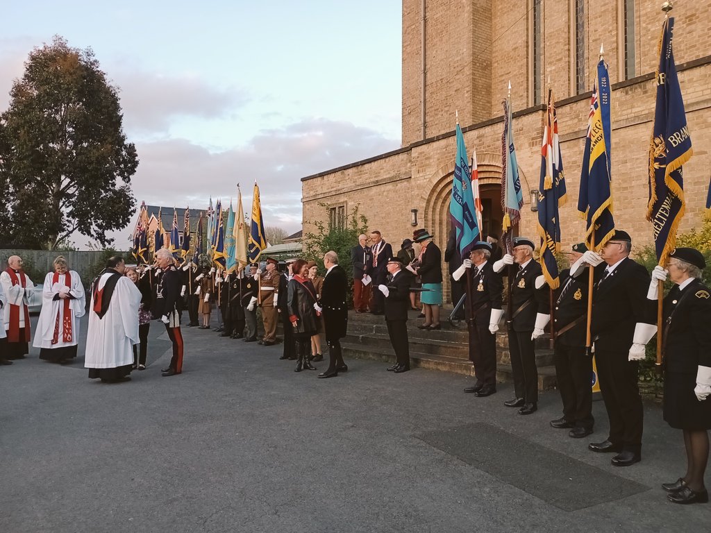 RevGaryGrady's tweet photo. St George's Day 🏴󠁧󠁢󠁥󠁮󠁧󠁿 service @stbarnabasglos with @andrew_zihni recognising the wonderful contribution to society by our young people @GlosDioc https://t.co/B8gpkhxoBT