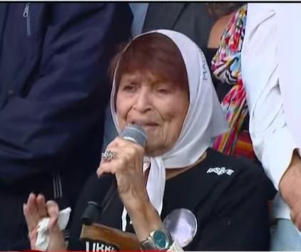 GigliottiJavier's tweet photo. Y los Estudiantes ? 
Que hace una Madre de Terroristas hablando ? https://t.co/0ULgR4Dqad