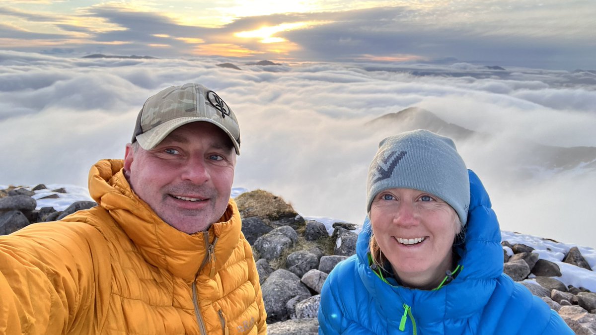 Some mornings it’s super easy to get out your bed (sleeping bag) 😁🔆

#cloudinversion #goodmorning #mountains #hillwalking #hillwalkingscotland #excellent_mountains #epicadventures #adventure #hikingadventures #happy #adventurebuddy