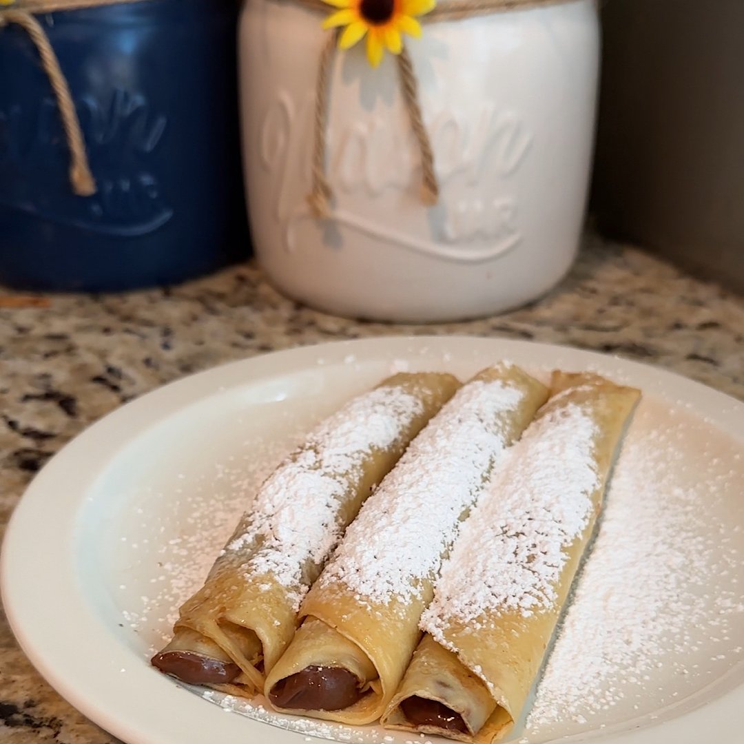 Your friends and family will love these Peanutella Crepes! Get creative and add your favorite toppings, like fresh fruit, chocolate chips, or whipped cream 🍓🥜🍫 bit.ly/4cSVjl5 #PeanutellaCrepe #Crepe #Peanuts #PeanutButter