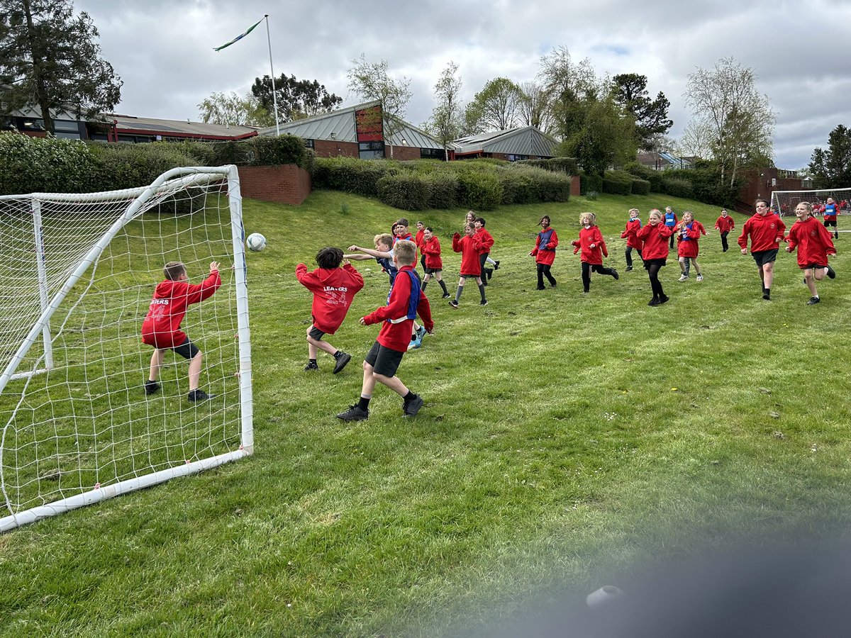 Mrs. G.  Symes tweet media