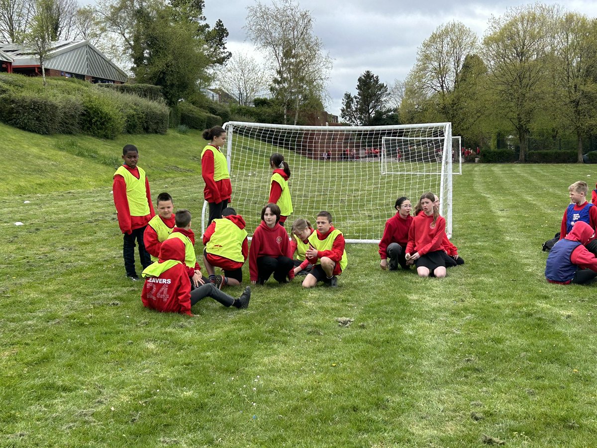 Mrs. G.  Symes tweet media