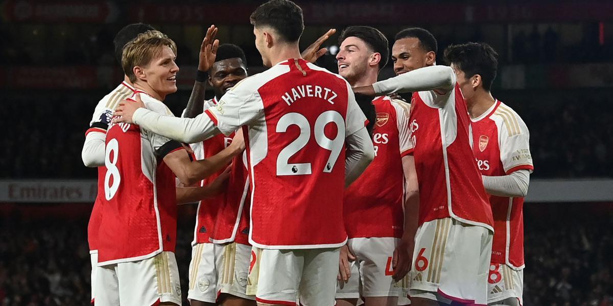 #Deportes | Liverpool, con más presión en la Premier: los goles de la paliza del Arsenal al Chelsea. ➤ eltiempo.com/deportes/futbo… Los 'Gunners' son, parcialmente, los líderes del campeonato.