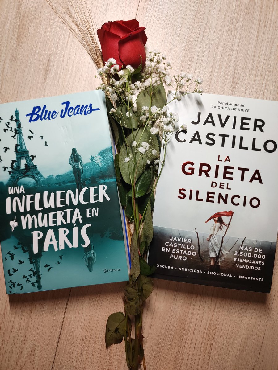 MarisaRM91's tweet photo. Mis nuevas adquisiciones por Sant Jordi 📖🌹
 @FranciscodPaula @JavierCordura https://t.co/1CcYApDjJL