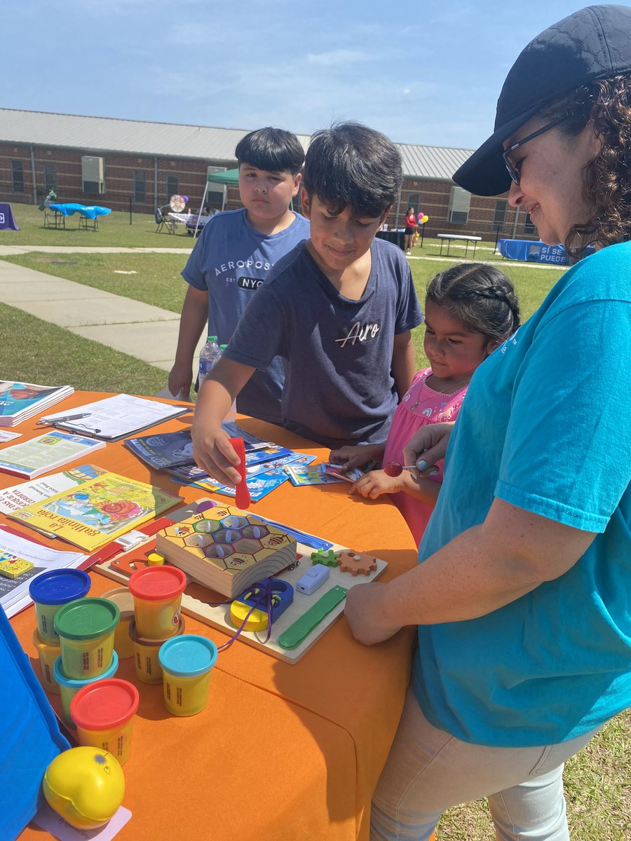 Special thanks to our sponsors and Spanish speaking families who attended our 1st Annual “Fiesta Comunidad!” The event was designed to provide resources to our Spanish speaking families.