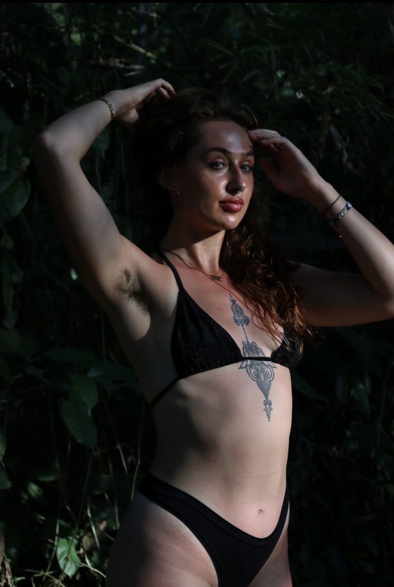 amazonian__'s tweet photo. When in the jungle… https://t.co/bwu4xctQY4