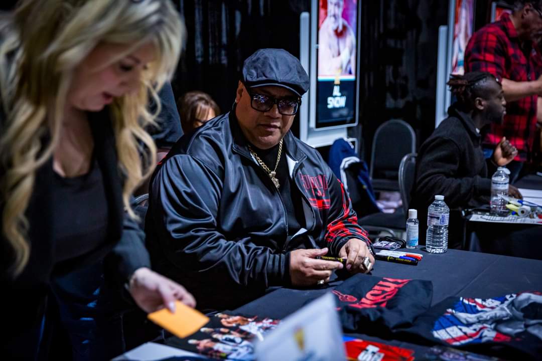 They don't come much cooler than @TheREALRIKISHI , he was such an amazing guest

If you missed the big Kish, he will also be joining us for our sister events @comconnireland in September and @comconscotland in October 

FTLOW V tickets - fortheloveofwrestling.co.uk 

📸 Joe & Will