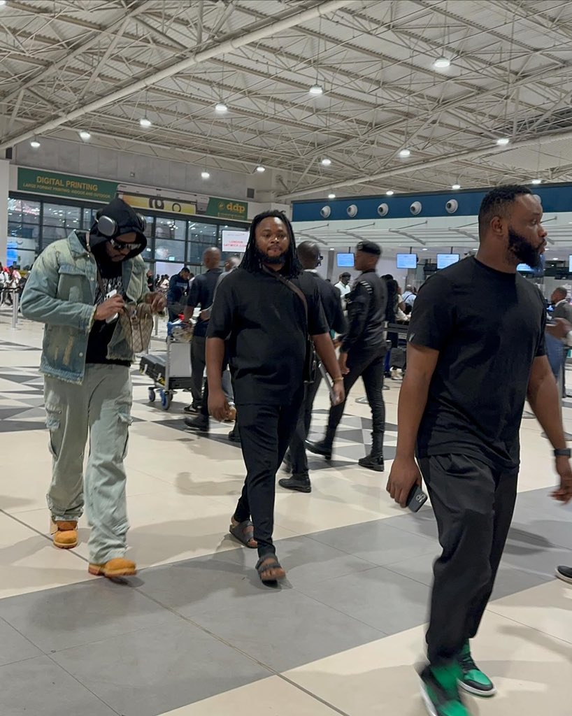 PHOTOS: @Medikalbyk is Heading To UK Tonight! For His Upcoming Concert At the Indigo O2 Which Will Be coming On 3rd May….🇬🇧🇬🇧

#shadrackamonoocrabeupdates