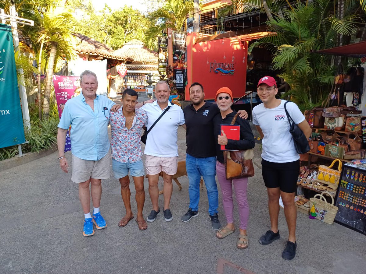 VallartaEats's tweet photo. We kicked off our newest tour, Street Food Fiesta https://t.co/QOrVyzL5UG last night w/ friends from #StudsBearBar, @outandaboutpv, &amp; returning guest, Glen. Thank you for supporting us &amp; our biggest food tour ever.

#PuertoVallarta #visitpv #mexicotourism #foodtourism #foodtour https://t.co/iMJ0bQEPWk