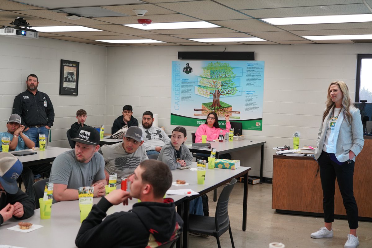 It was great to have American Implement @SCCCLiberalKS Tech campus on Tuesday. Thank you for taking the time to talk to our diesel students about  career opportunities at your company. #scccsaints #gosaints #dieselcareer #dieseljobs #career #StudentSuccess @WeAreSCCC