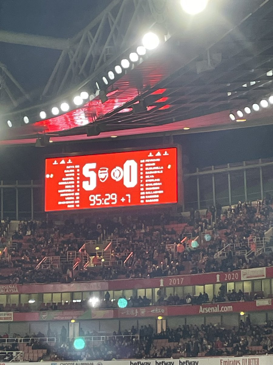 SCavaye's tweet photo. @GunnerLoulou Had worse nights 😉👍 https://t.co/5csi72i8X1
