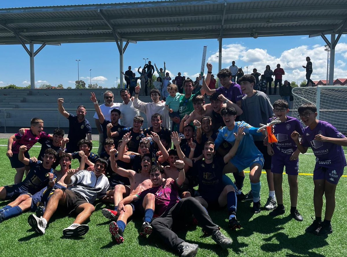 diegobatuecxss's tweet photo. Con mucho esfuerzo, trabajo y un par de 🥚🥚 lo hemos conseguido.
‼️‼️SOMOS DE NACIONAL‼️‼️
                                   🏆 https://t.co/EpzmYPblEG