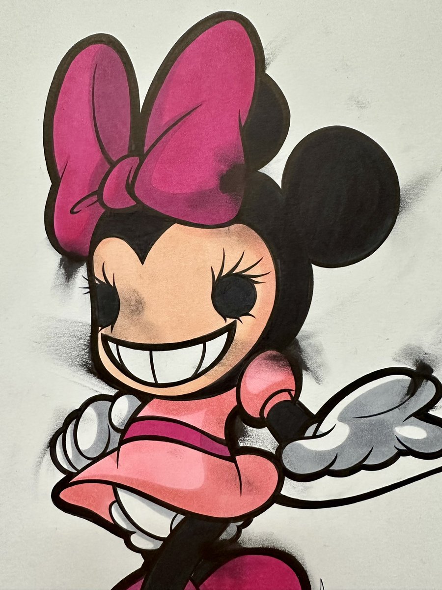 KekunFrog's tweet photo. “MINNIE MOUSE SMUDGE 1”
Marker &amp; ink on Bristol paper
Sized @ 11” x 14”

#kekunfrog #mikemoses #art #artwork #traditionalart #drawing #illustration #disney #minniemouse #minnie https://t.co/3V2GcClG8f