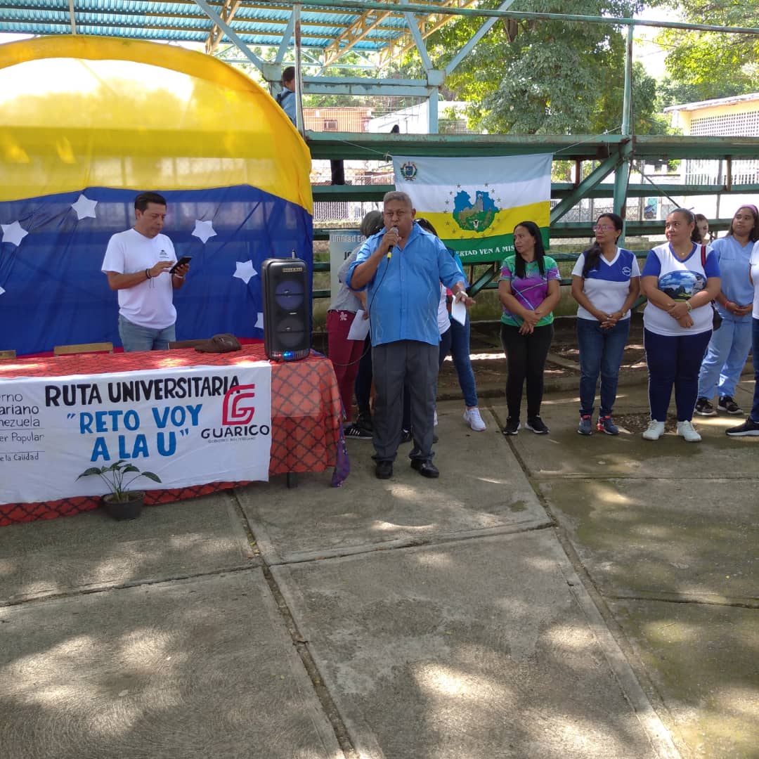 secretariaunivg's tweet photo. 🇻🇪 *Ruta Universitaria Voy a la "U"* 🇻🇪

✳️ Fecha: 23/04/2024
✳️ Municipio: Juan Germán Roscio 
👉🏼Parroquia: San Juan 

🎓 Desde el liceo José Felix Ribas de San Juan de los Morros, el equipo de @secretariaunivg, realizó una jornada más de orientación vocacional a los bachilleres https://t.co/tSNG5SoBpS