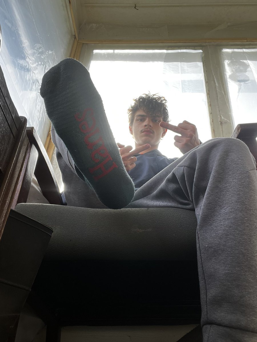 Kden Swag(3.2K) tweet media