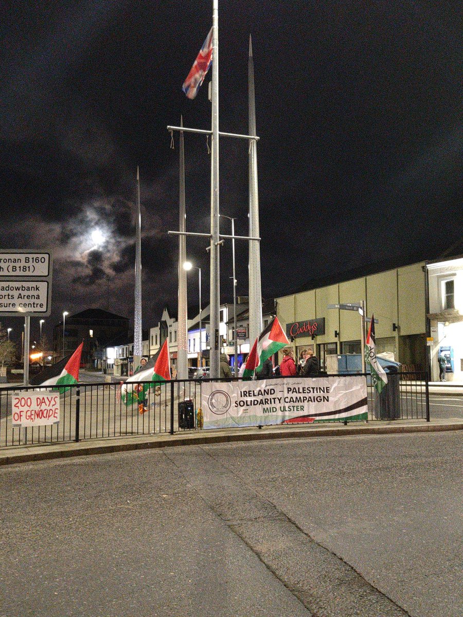 Vigel held at that Diamond Magherafelt tonight. For five hours without pause the names of the children murdered by Israel were read out. FIVE HOURS...think about that. #endthegenocide