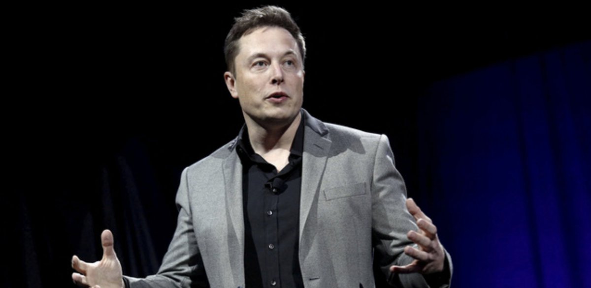 jinbeitesla's tweet photo. $TSLA 現在行われているQ1業績発表でのイーロンマスクの冒頭スピーチハイライト↓

-EV採用率が世界的に圧迫されている
-2025年後半に予定されているモデル２の導入を今年の後半から2025年前半を目標に前倒ししていく
-低価格モデルは次世代プラットフォームと既存プラットフォームの要素を含み、生産効率の高い既存生産ラインで当面の間は製造していく計画。これで年間300万台生産が可能になるはずだ
-AIトレーニングベースのFSD12は奥が深い。北米の180万台の車両の半分の利用率に押し上げていきたい
-ロボタクシー / サイバーキャブのお披露目を8月に行う
-テスラのコアAIインフラのトレーニングにおける制約はなくなったので、我々は急速な進歩を遂げている
-EV / 自動運転の未来に着実に向かっている

イーロンは今のところ良いムード✨　悪魔モードではない笑
8月お披露目予定のロボタクシーをイーロンが「サイバーキャブ」と呼ぶのを聞いたは初めて👂