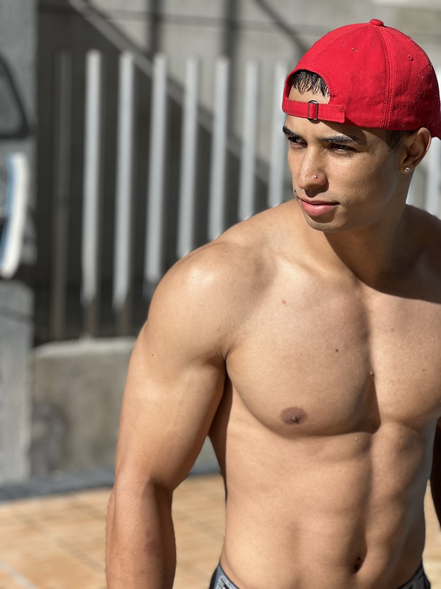 Hello love, I am ready for you to visit me on my page, register with my link and let's have an incredible adventure. 👇 jack-miller.flirt4free.com @JSMODELS1 @Flirt4Free @F4Fmodels @Flirt4FreeGuys