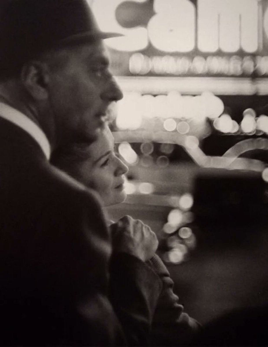 ‘And when we die, All’s over that is ours; and life burns on Through other lovers, other lips (…)’ Rupert Brooke, The Hill, 1910 Frank Paulin, Lovers - New York Time Square, 1956