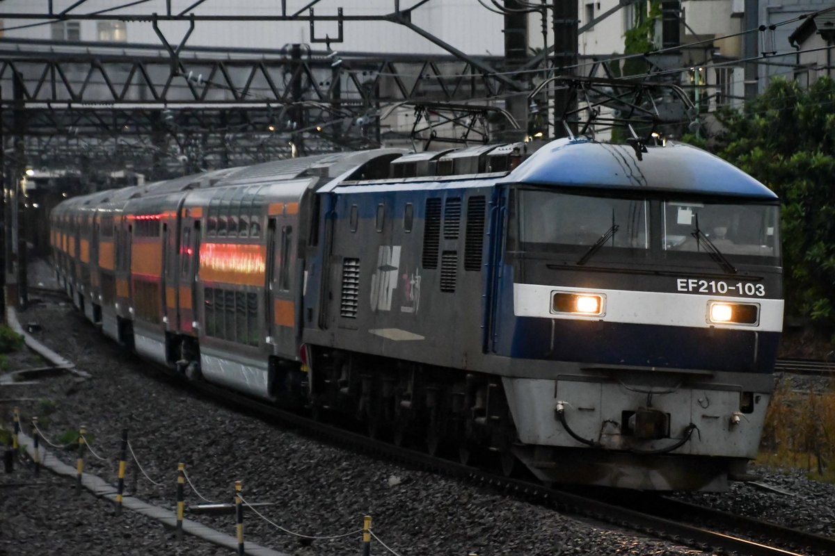 2024.04.24
9465レ 中央線E233系グリーン車 J-TREC横浜出場甲種
EF210-103+サロE233,サロE232 8B
