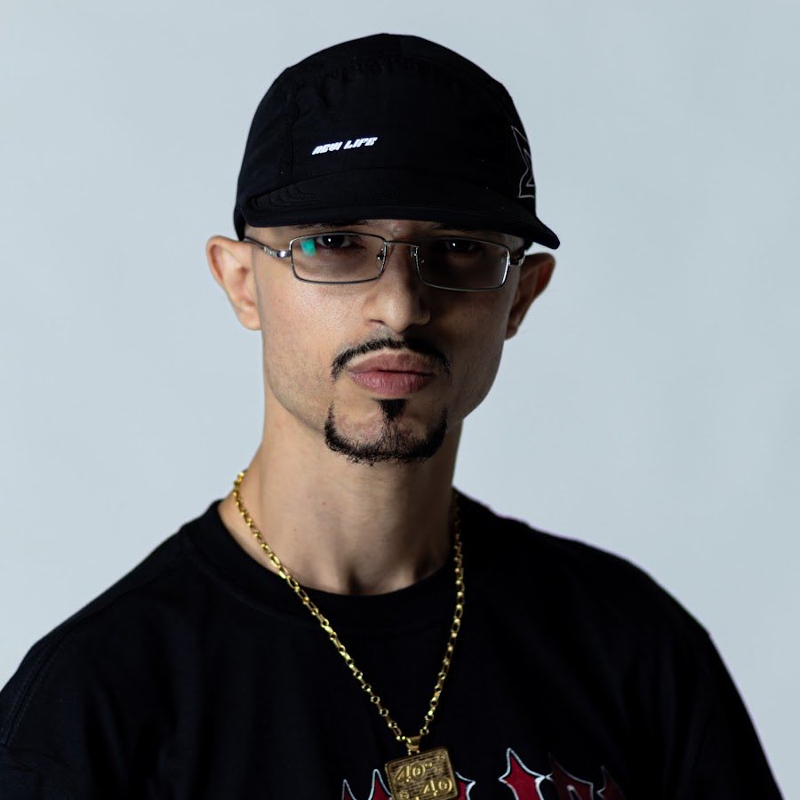 rapfalando's tweet photo. esse mano está entre o A e o F do seu teclado https://t.co/RFR8h2PwV9