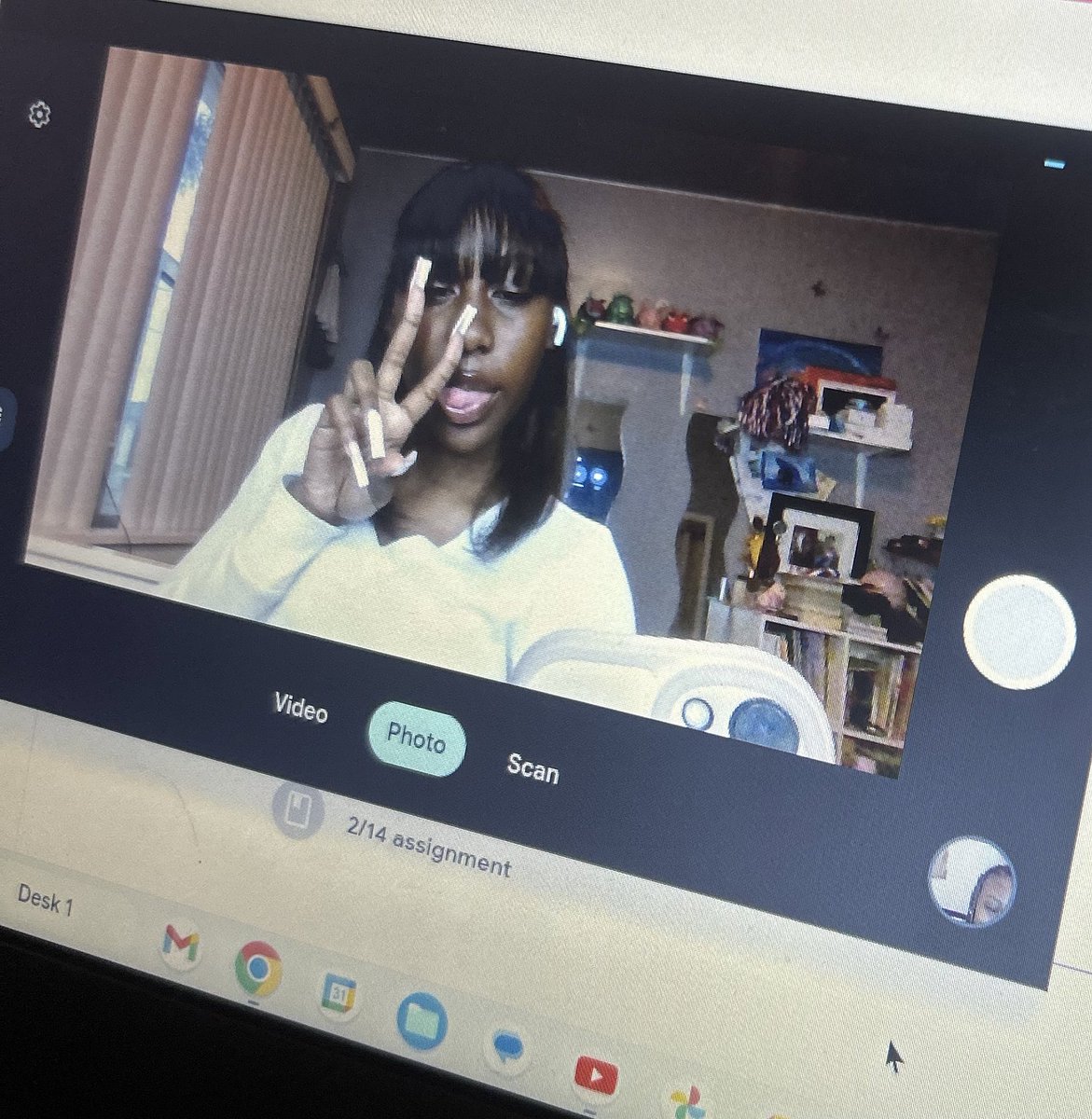 sheaintmeethoo's tweet photo. @weh8n what ab a computer https://t.co/Vg1RZgNrM4