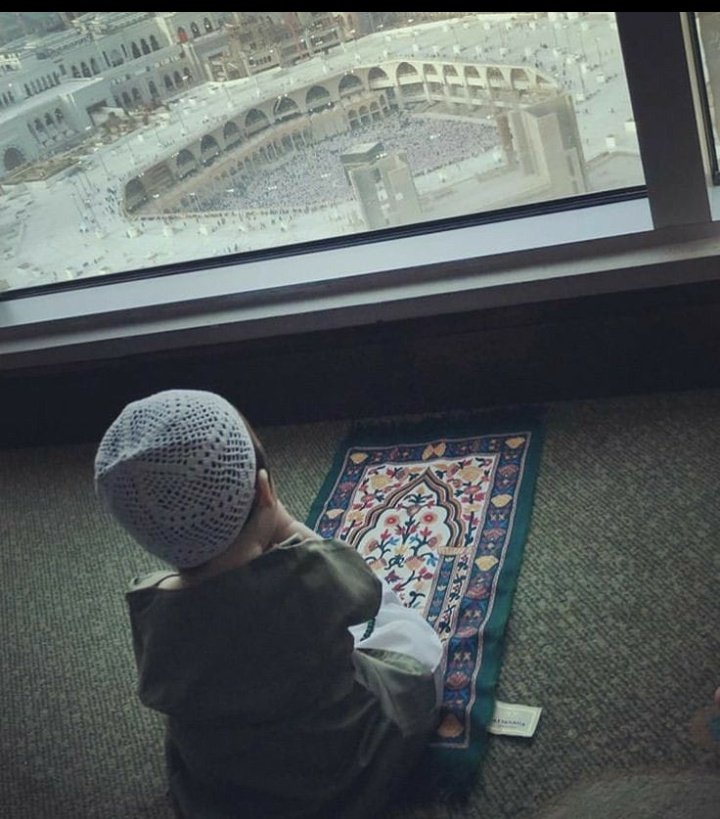 اسلام علیکم ورحمتہ اللٰہ وبارکاتہ

      🌼🌼صبح بخیر🌼🌼
حضرت محمد صلی اللٰہ وسلم پر لاکھوں 
 🩵🤍درود سلام بھیجیں آپ پر🤍🩵