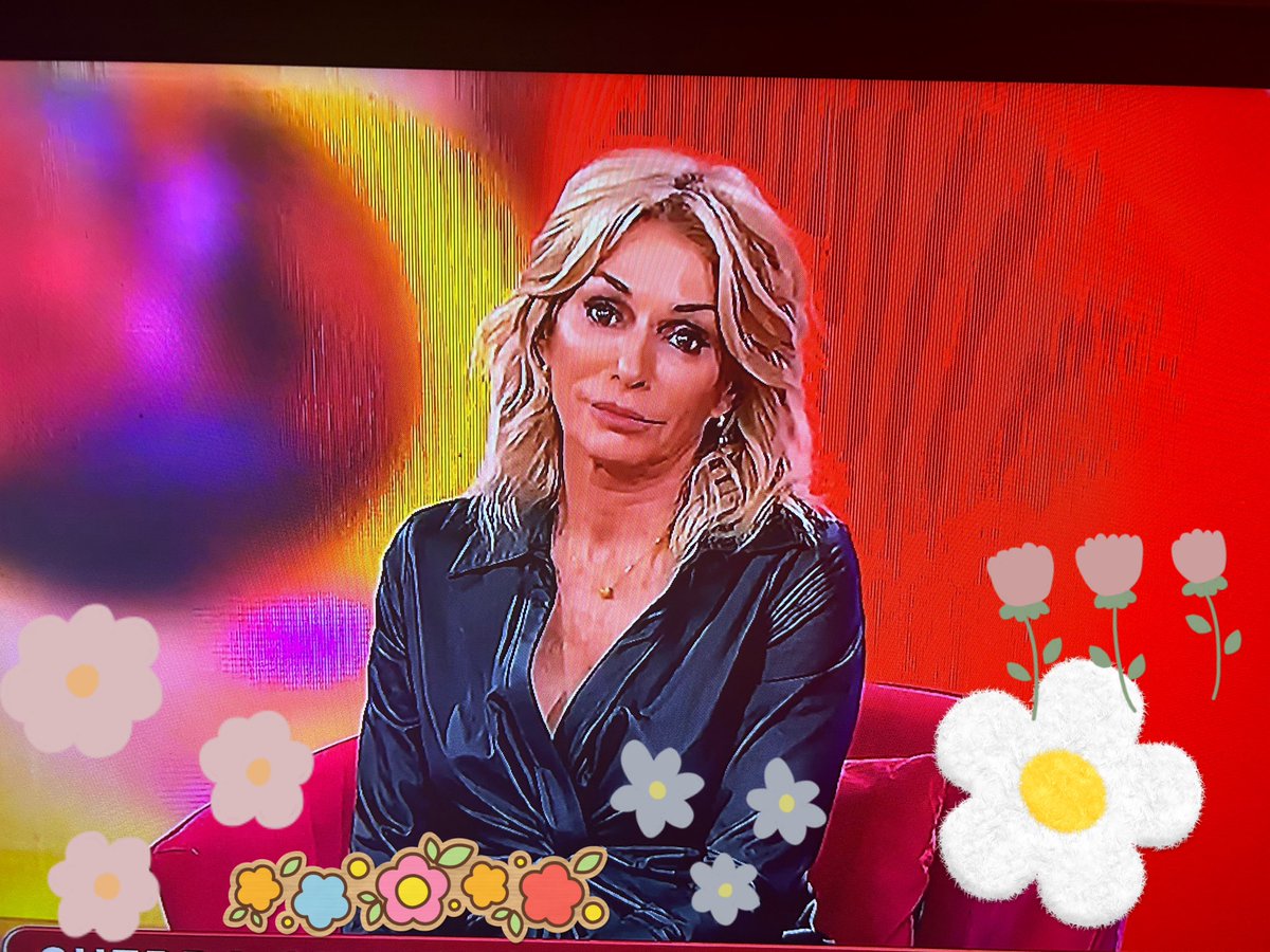 FedericoRod's tweet photo. Amamos a la #Florera #Lam  @yanilatorre 
@AngeldebritoOk https://t.co/y6iaj7TptH