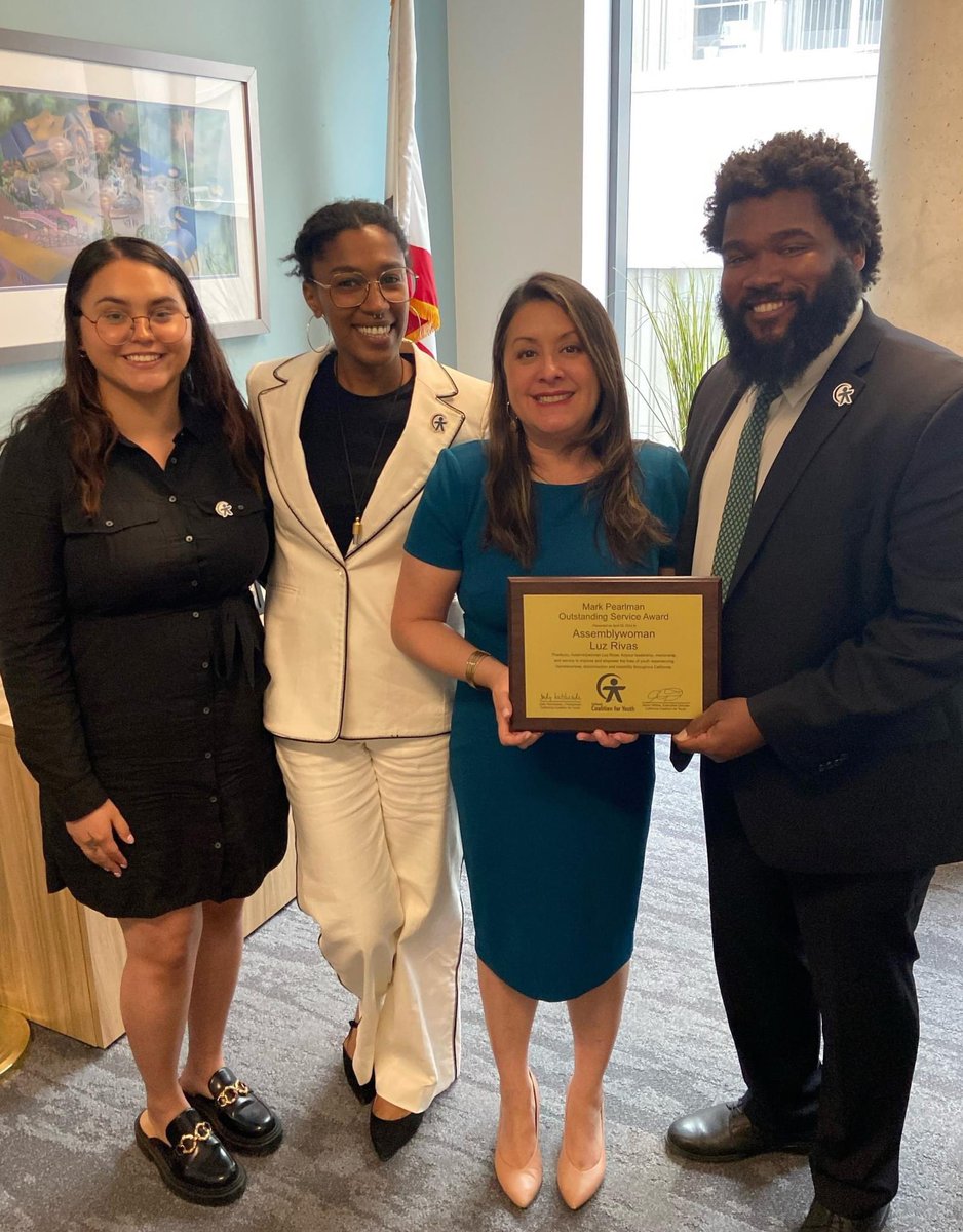 Thank you to @calyouth for honoring me with the Mark Pearlman Outstanding Service Award for my work to improve and empower the lives of youth experiencing homelessness and instability throughout CA.
