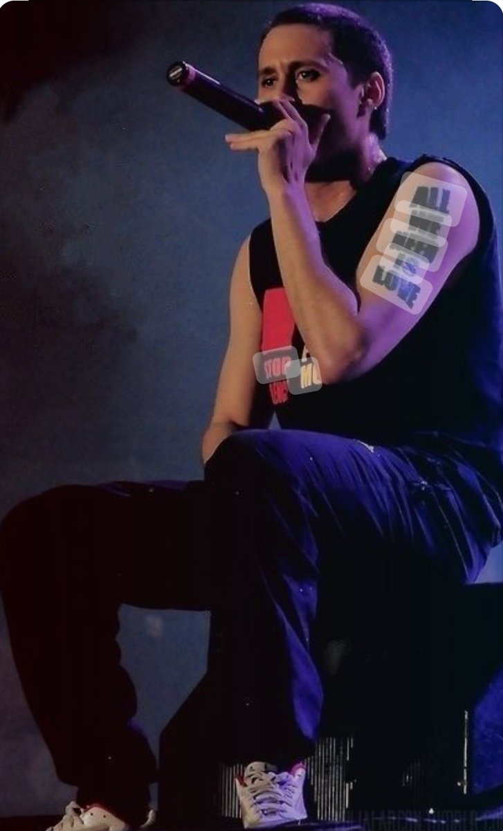 dony_t's tweet photo. Si el reflejo en tu espejo no te hace feliz o piensas que la suerte te dejo de sonreír
¿Por qué sufrir?, cuando puedes oír la mejor música (que es) la de tu corazón latir

Canserbero - “ Mañana será otro día” https://t.co/WGLzTNkl54