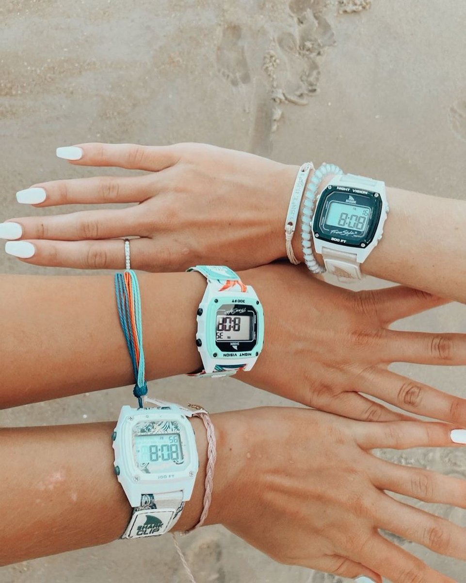 Dive into beach day fun with @freestylewatches 🌊☀️ 
 
🦈: #sharkwatch White Dolphin, Aloha Paradise Green + Octopus
📷: @angelina.nichole
_
#myfreestylewatch #beachjewelry #watchpics #watchgram #watchlove #accessoriesoftheday #styleinspo   freestyleusa.com/products/shark…