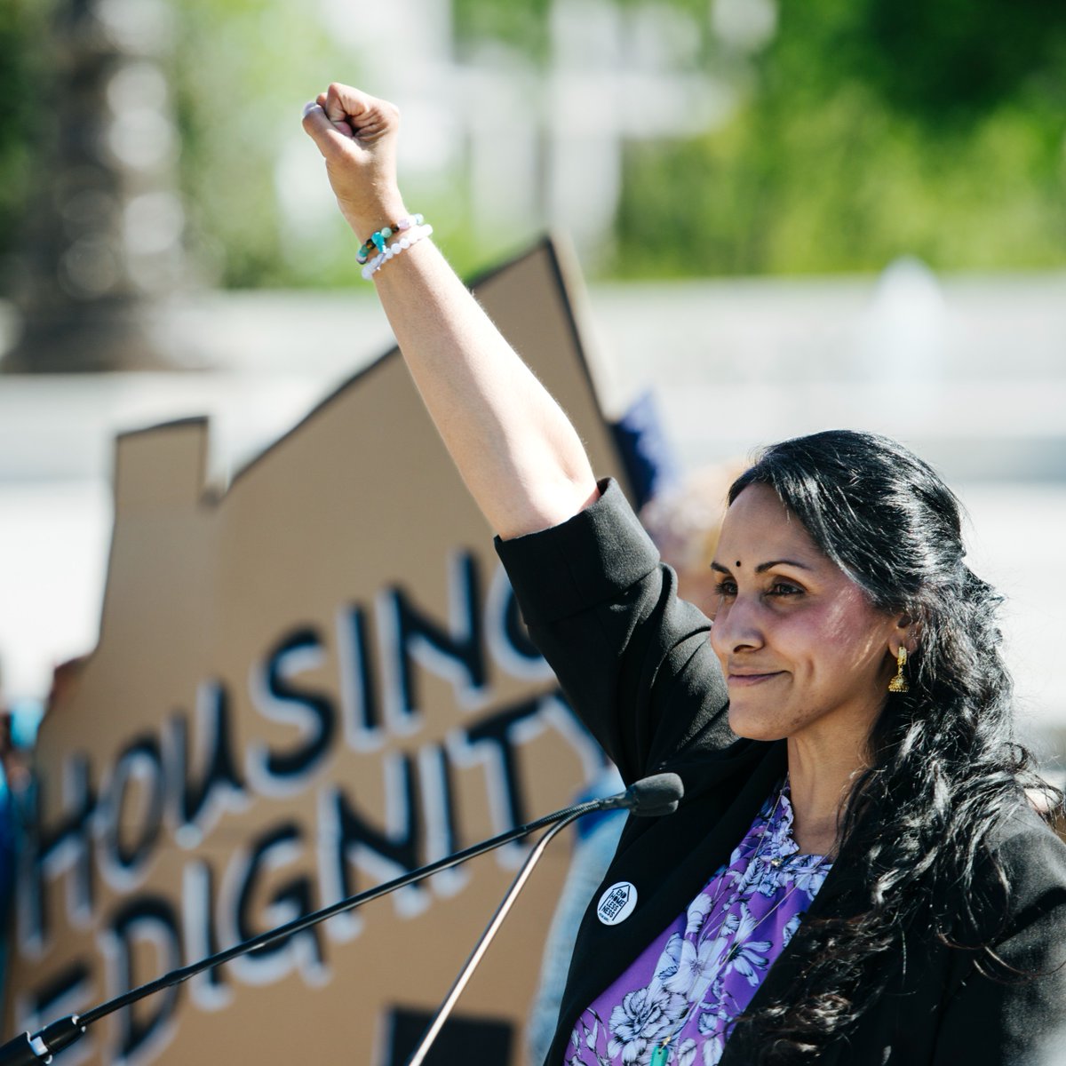 📸 ICYMI: On Monday, the SPLC joined the national #HousingNotHandcuffs campaign to rally at the #SupremeCourt.

The Johnson v. Grants Pass case is an opportunity for the court to stop cities from punishing people experiencing homelessness who have no choice but to sleep outside.