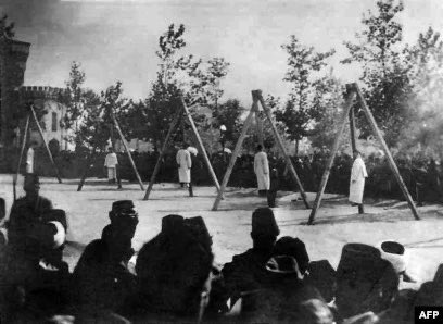 KaloManoukian's tweet photo. En ce 24 avril, nous commémorons les 109 ans du #GenocideArmenien.

De 1915 à 1923, 1,5 millions de chrétiens arméniens, grecs et assyriens seront exterminés par les turcs. 🙏🏼🇦🇲

Ne jamais oublier ! ✝️

#ArmenianGenocide #Arménie #Turquie https://t.co/yEgE5ZaOJy