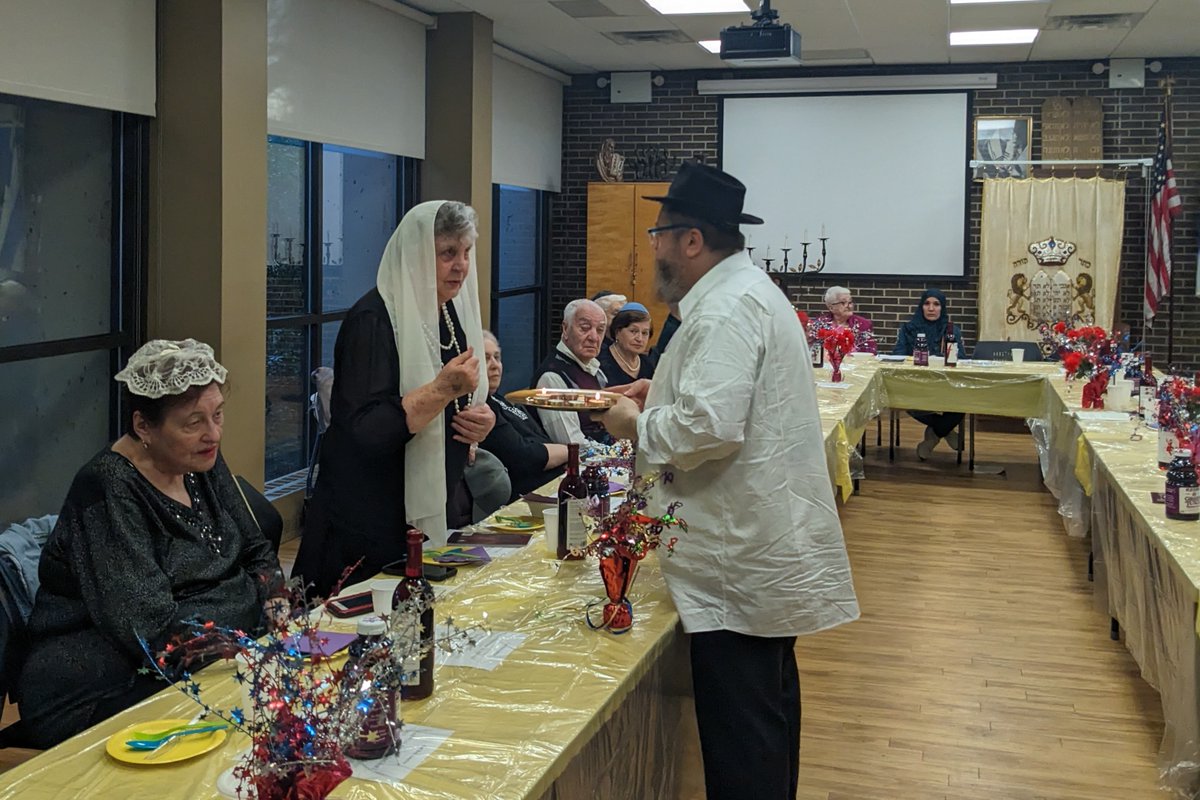 Happy Passover! ✨ In the spirit of the season, we celebrated with a special Housing Seder event in Flushing yesterday. It was filled with joy and delicious food. Everyone was deeply engaged and enjoyed the festivities.