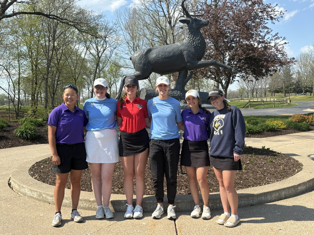 Hunt tied for 3rd and the Team took 4th to finish their season!