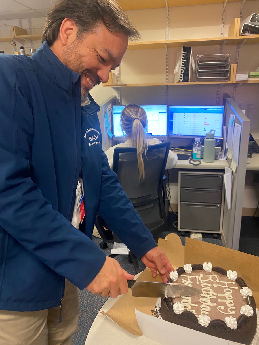 interactiveachd's tweet image. ¡Feliz cumpleaños, Dr. Baraona! 🎉🎂 ¡Y que cumplas muchos más! 🥳