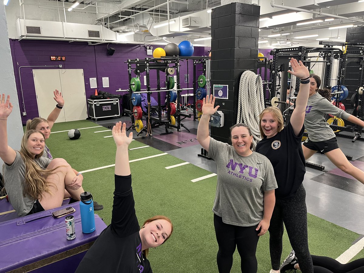 Who’s excited for team lift? 🙋‍♀️