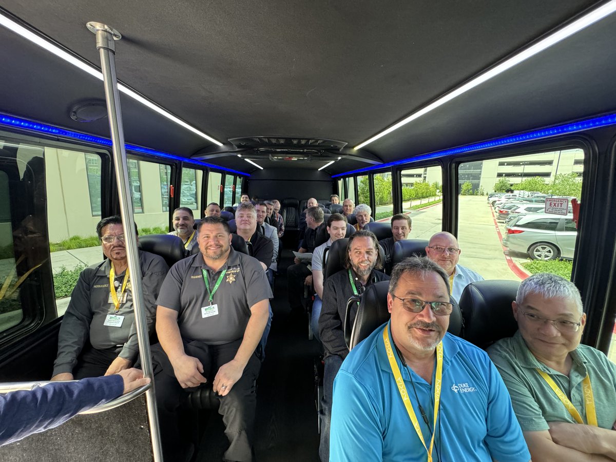 nokianetworks's tweet photo. It's been a great day first day at this year's #WAVExperts event in Dallas, TX! We kicked off with several amazing sessions, which included exploring our Nokia Wavence portfolio, as well as our EEC and Energy Lab Demos. Looking forward to more tomorrow!
#mmWave #Wavence https://t.co/aArpNBBsOd