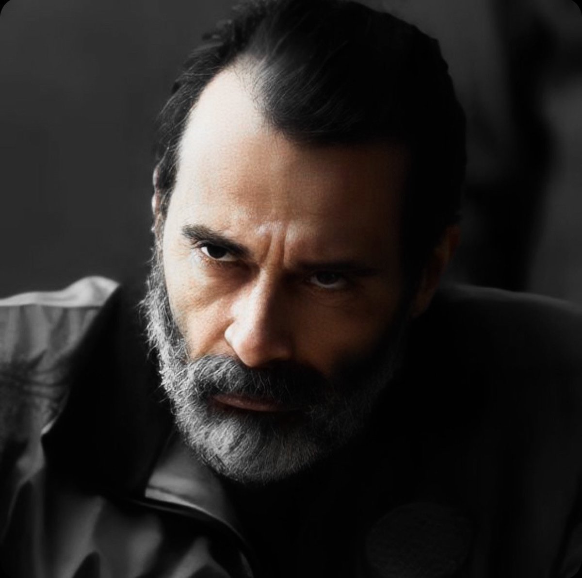 1llXllll's tweet photo. عارف بيشكين انضم إلى مسلسل الغدار بدور عارف مبارك زعيم الطائفه والعصابه 🖤🔥
< انضمام رائع والممثل لايق عليه ادوار الشر بس بشكلنا راح نودع شخصية كوركوت زقوم
#Gadder https://t.co/jbWkTisyDW