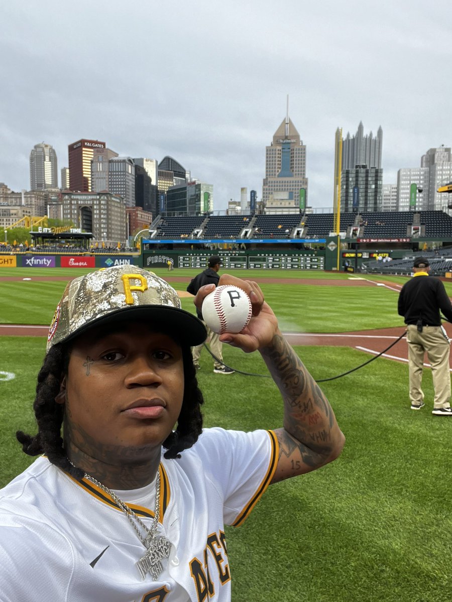 FeddTheGod's tweet image. #RaiseIt @Pirates