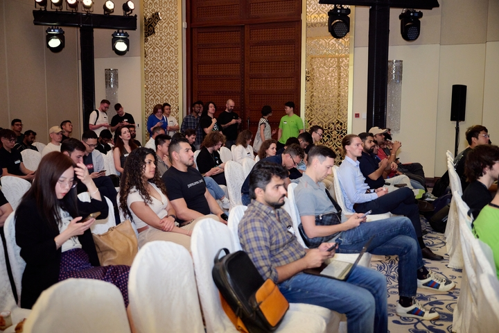 Zircuit's tweet photo. snaps from @L3_Summit: Dubai 2049 last week!

📷 Jan Gorzny (@jgorzny), our technical lead &amp; co-founder chatted about ZK Season in 2024: Hype VS. Reality https://t.co/MEhgABl9oO