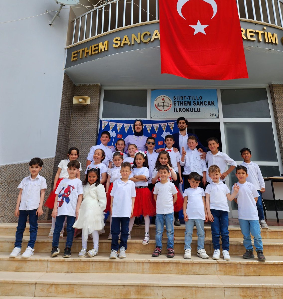 EthemSancakMEB's tweet photo. Günün Kahramanları🇹🇷 https://t.co/qxDibp9FDR