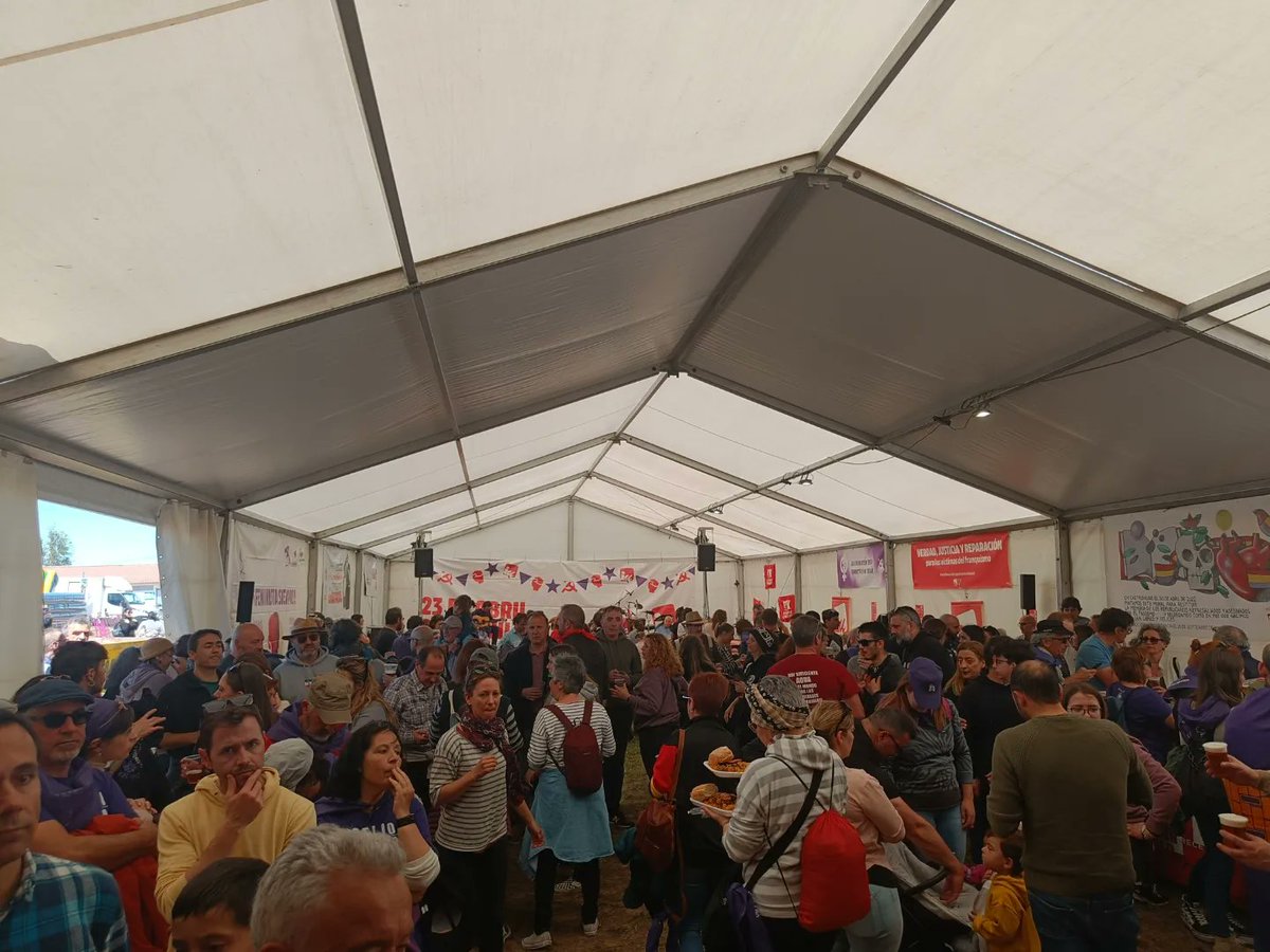 Un año más hemos estado presentes en la fiesta de #Villalar, la fiesta de nuestro pueblo, y la revolución comunera de nuestra tierra.

¡Viva #Villalar! y ¡Viva la lucha de la clase obrera!
#pce #ujce #luchadeclases #revolucion