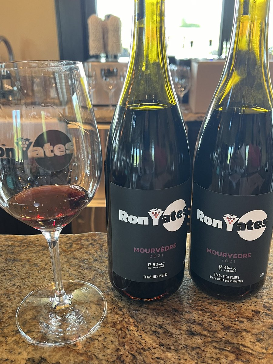 dallaswinechick tweet media