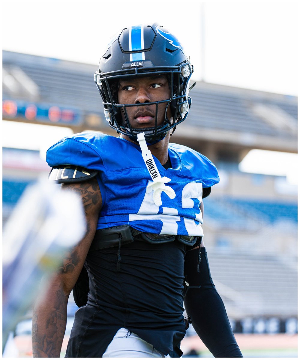 larsartwork's tweet image. A couple pictures from practice today.