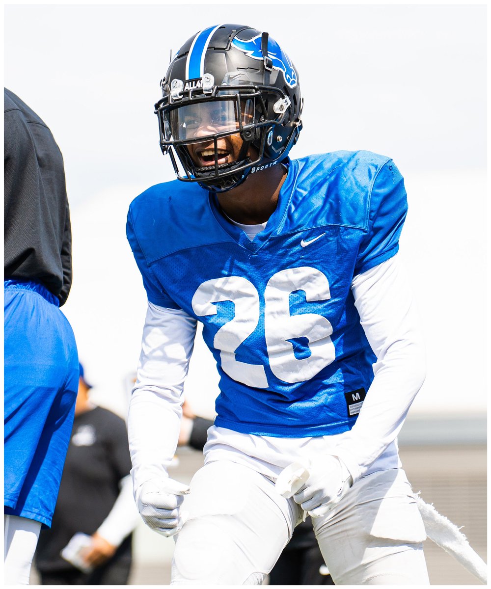 larsartwork's tweet image. A couple pictures from practice today.