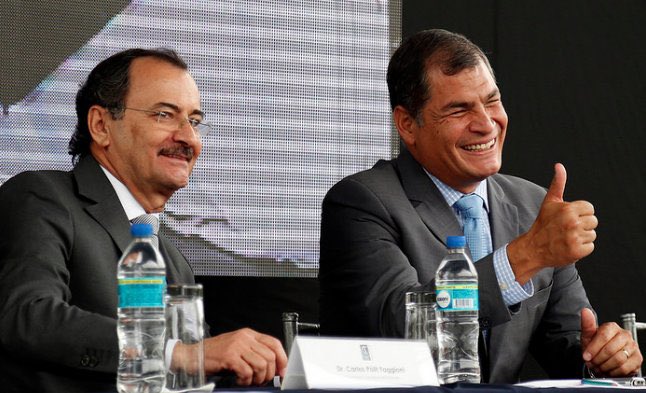 SoyBelenix's tweet photo. Simpatiquísimo era Polit para Correa , el chiste se cuenta solo 😉 https://t.co/ZLikvXtPOe