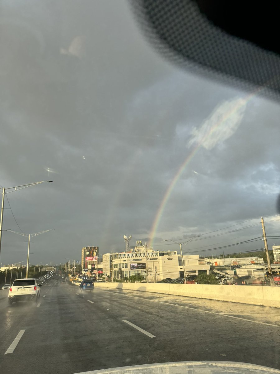 Otro día de clima raro pero #DoubleRainbow 🌈