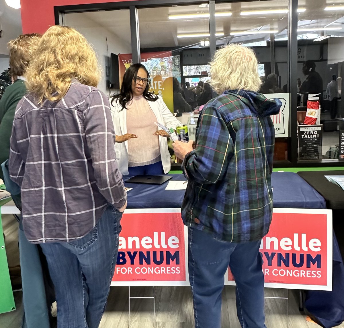 Loved talking with voters at @MultDems Candidate-A-Palooza this weekend! While the conversation topics varied from healthcare costs, to reproductive freedoms, to democracy, one thing was clear: Multnomah Dems are fired up and ready to flip #OR05 blue in November.